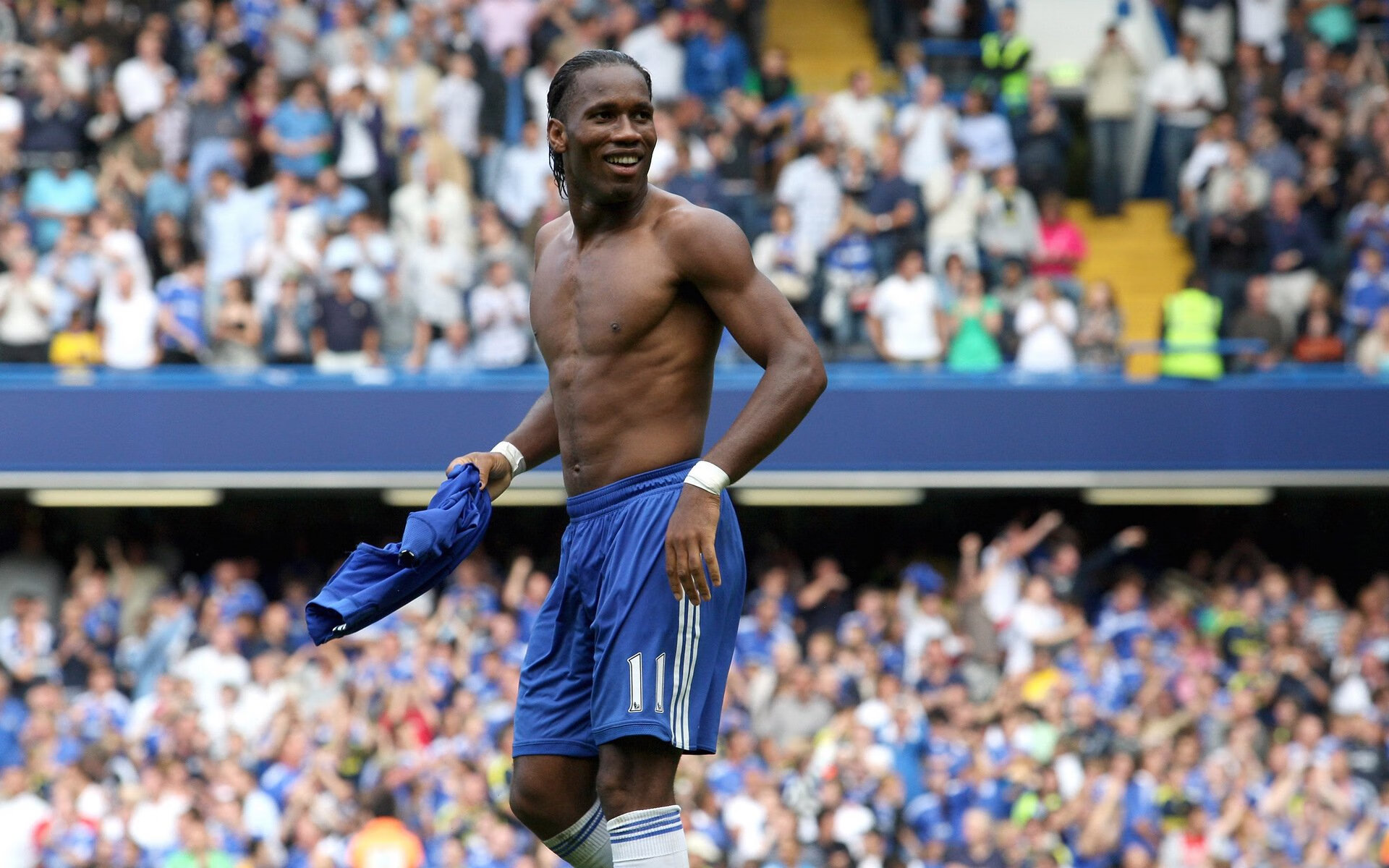 曼联主场战胜切尔西，拉什福德打入全场唯一进球，曼联客场